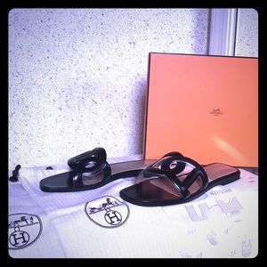 Hermes flip flops